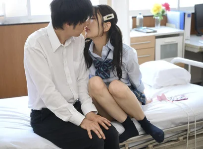 Cậu học trò yếu đuối được khoa khôi địt ngay giữa lớp